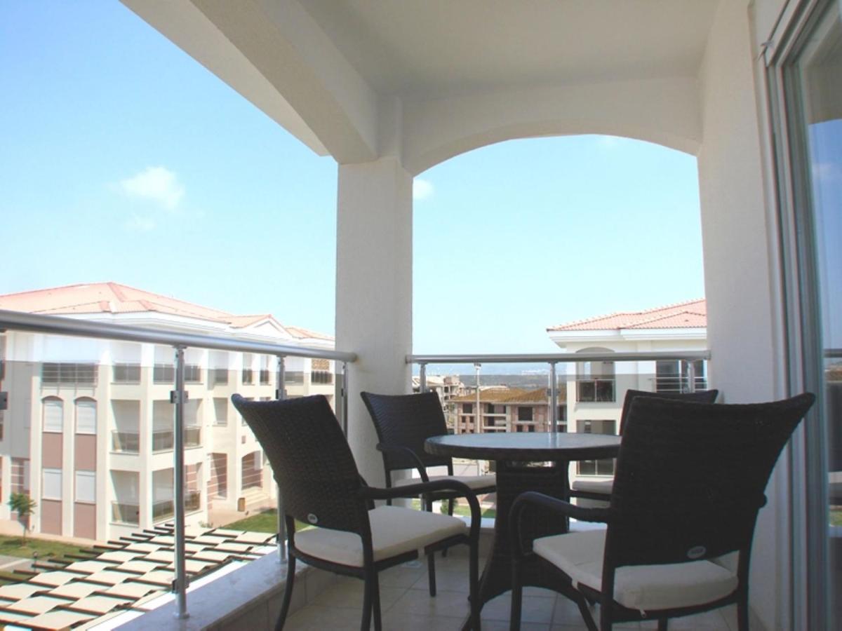 Beautiful Bright 3 Bed In Popular Sought After Private Gated Community