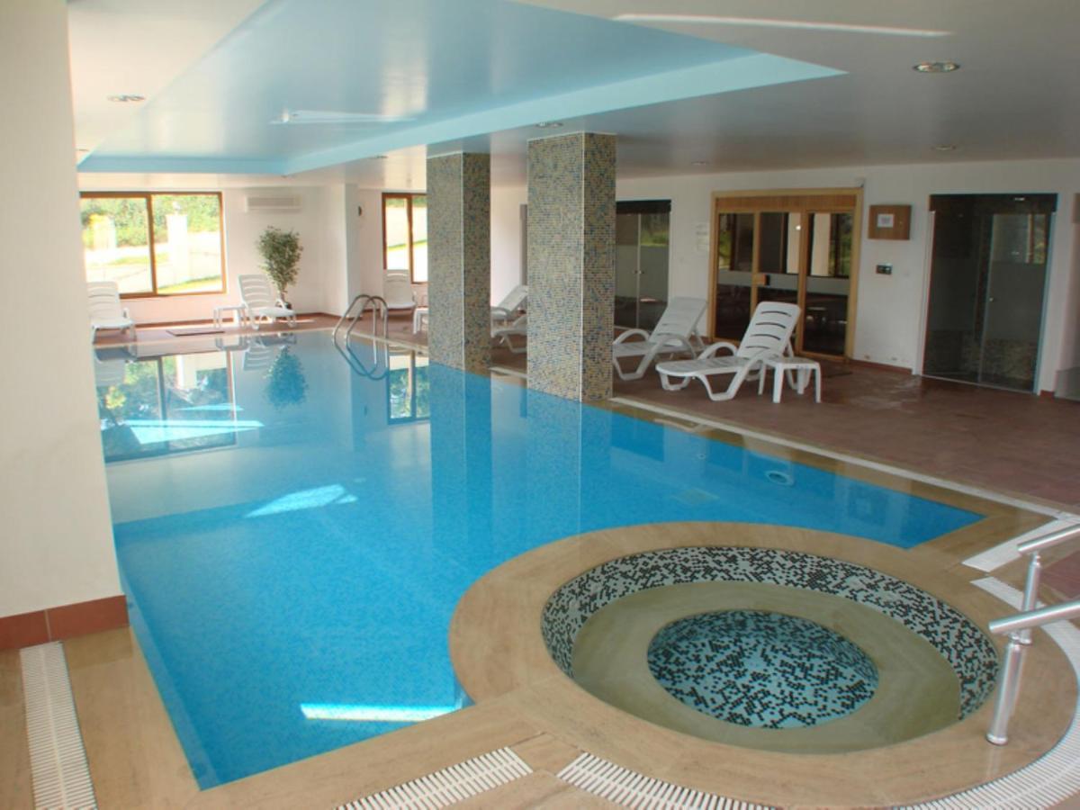 Beautiful Bright 3 Bed In Popular Sought After Private Gated Community *