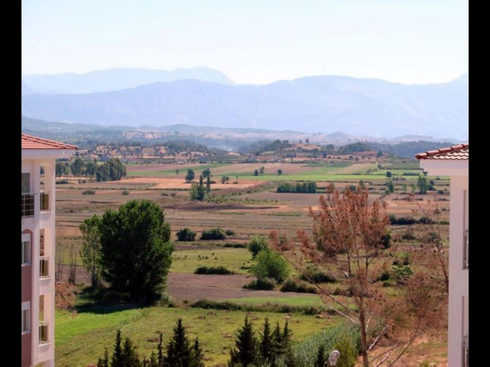 Beautiful Bright 3 Bed In Popular Sought After Private Gated Community Tatil Evi