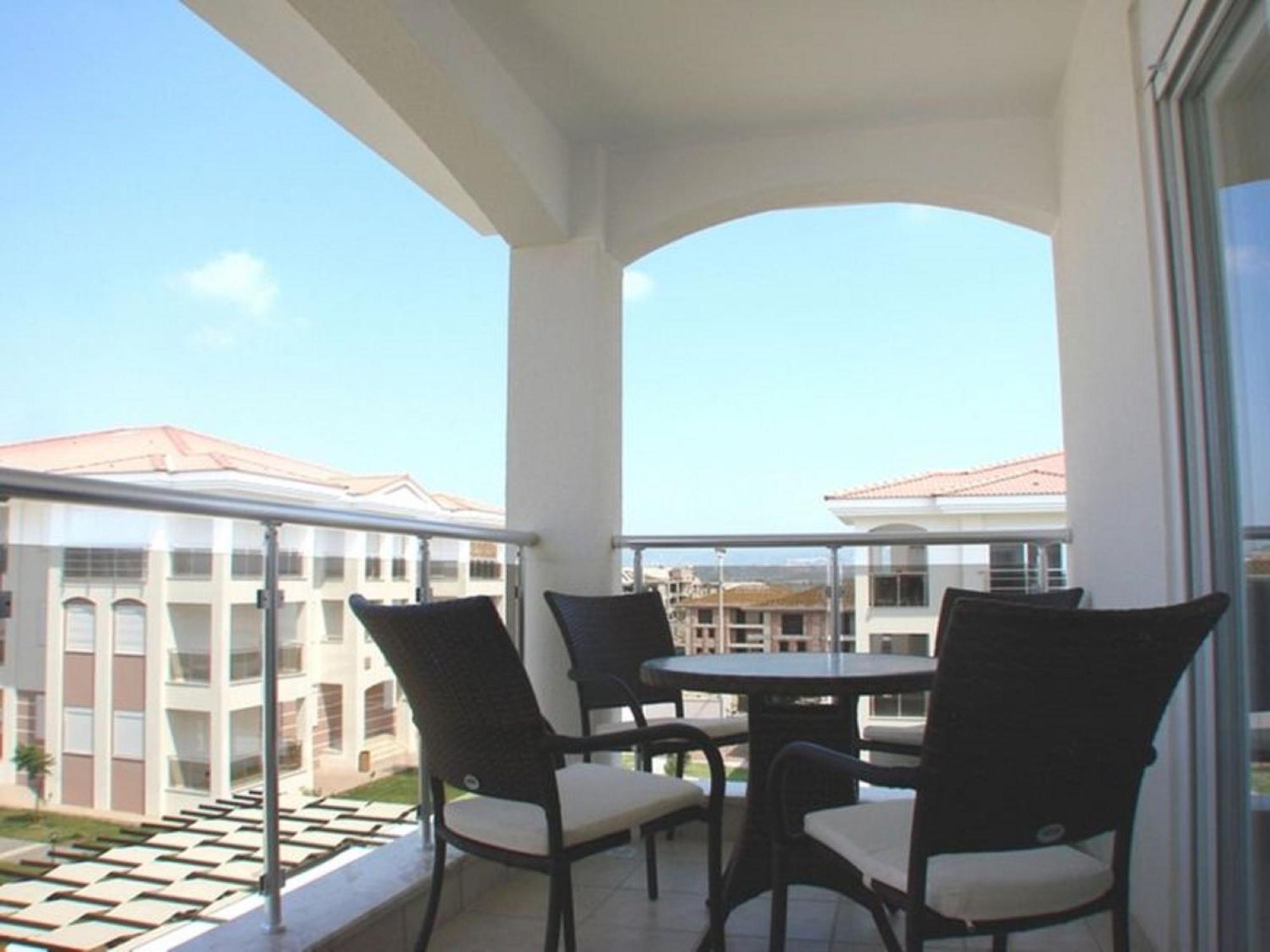 Tatil Evi Beautiful Bright 3 Bed In Popular Sought After Private Gated Community *